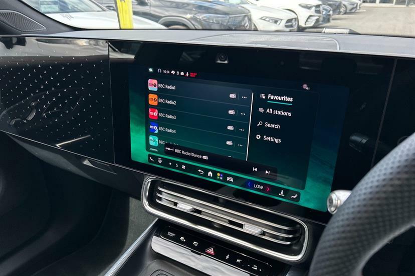 Mercedes-Benz CLA Class 200 Sport Executive Tip White #38