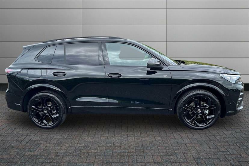 Volkswagen Tiguan 1.5 Etsi 150 Black Edition Dsg Black #3