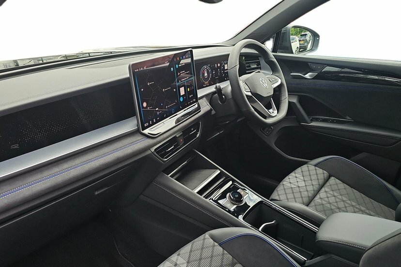 Volkswagen Tayron 1.5 Tsi Ehybrid 19.7Kwh R-line Edition Suv Pet DF26UFK Black #2