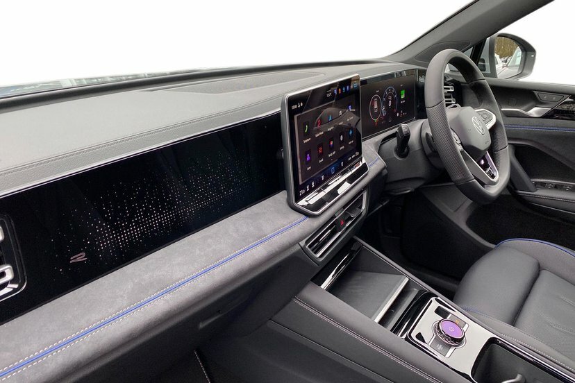 Volkswagen Tiguan 2.0 Tsi R-line Suv Dsg 4Motion 204 Ps Silver #2