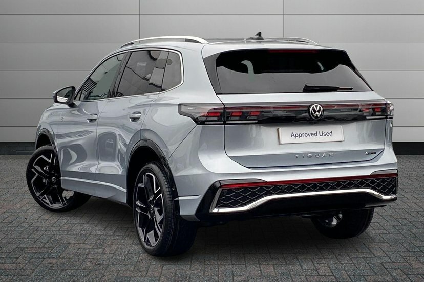 Volkswagen Tiguan 2.0 Tsi R-line Suv Dsg 4Motion 204 Ps Silver #3