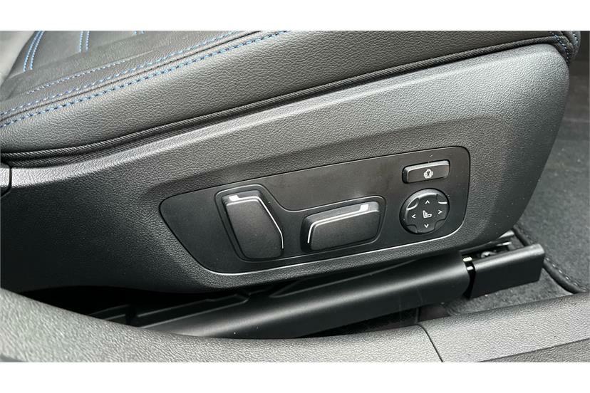 BMW 3 Series 320I M Sport Step Black #32