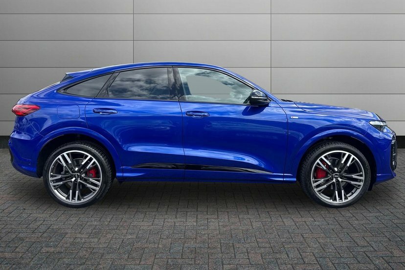 Audi Q5 2.0 Tfsi Edition 1 Sportback S Tronic Q EK26LKJ Blue #4