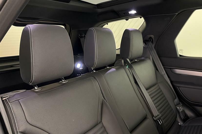 Land Rover Discovery 3.0 D350 Dynamic Hse Black #45