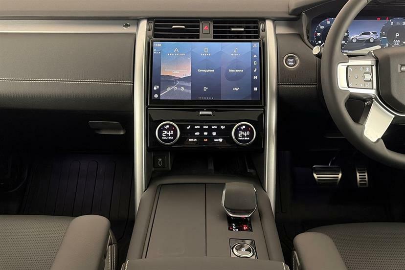 Land Rover Discovery 3.0 D350 Dynamic Hse Black #14