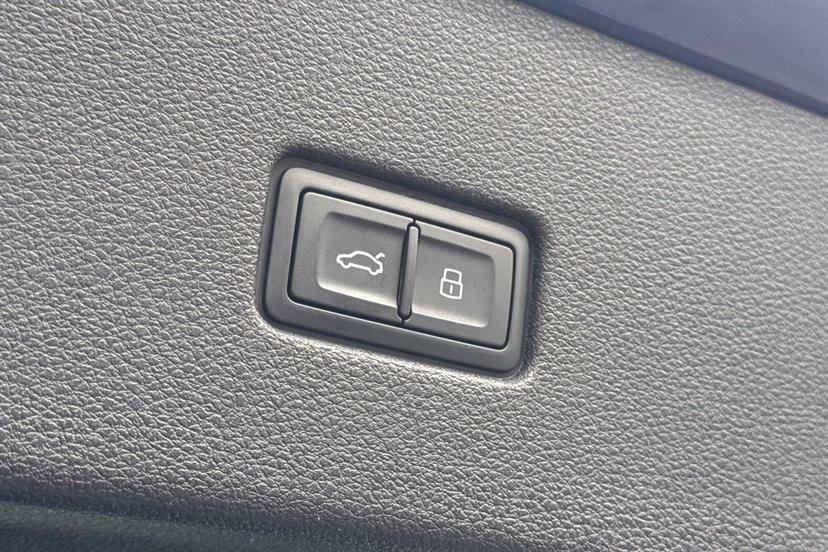 Audi Q8 55 Tfsi E Quattro Black Ed Tiptronic Tech Pro Black #11