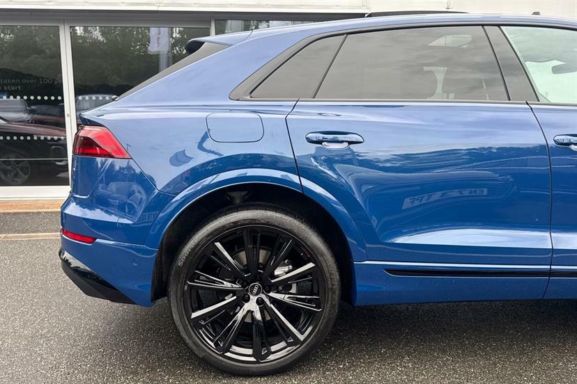 Audi Q8 55 Tfsi E Quattro Black Ed Tiptronic Tech Pro Black #25