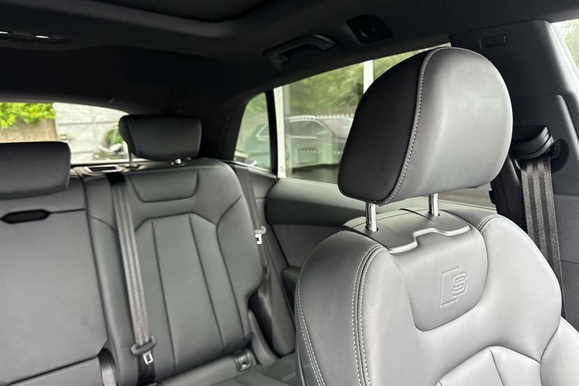 Audi Q8 55 Tfsi E Quattro Black Ed Tiptronic Tech Pro Black #40