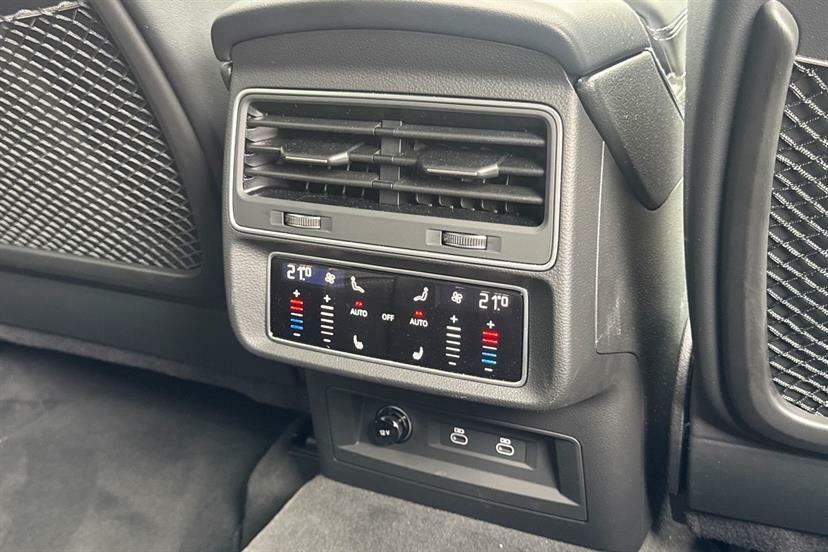 Audi Q8 55 Tfsi E Quattro Black Ed Tiptronic Tech Pro Black #29