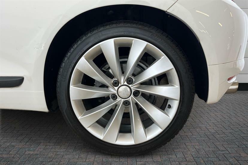 Volkswagen Scirocco 2.0 Tdi Bluemotion Tech Dsg Nav White #5