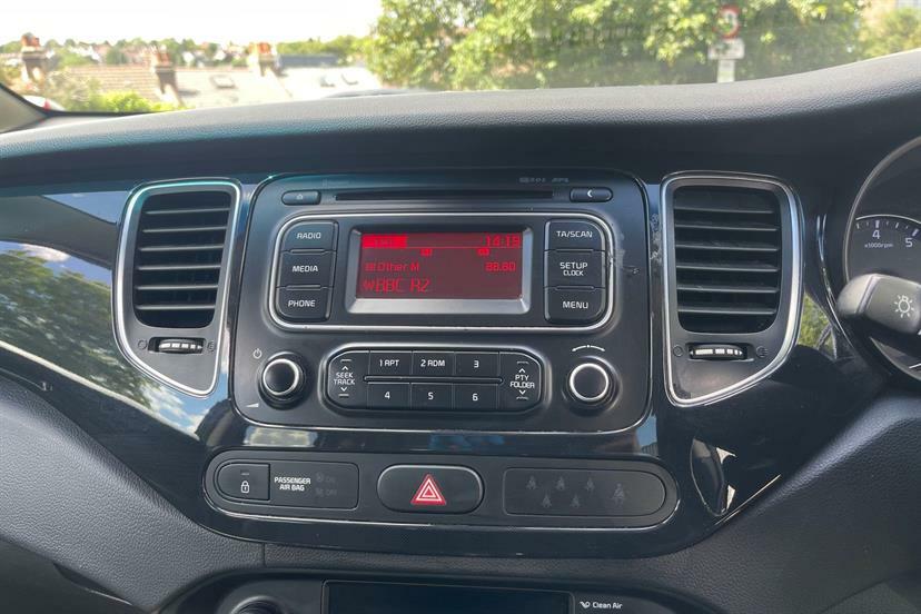 Kia Carens Gdi 2 Mpv Silver #14