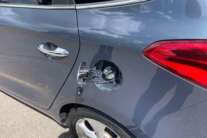 Kia Carens Gdi 2 Mpv Silver #20
