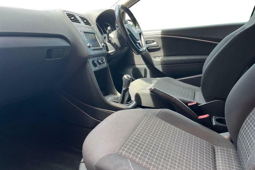 Volkswagen Polo 1.2 Tsi Match Edition Black #2