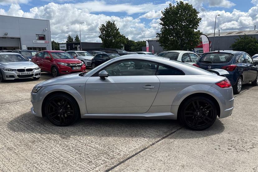 Audi TT 2.0T Fsi Quattro S Line S Tronic White #29