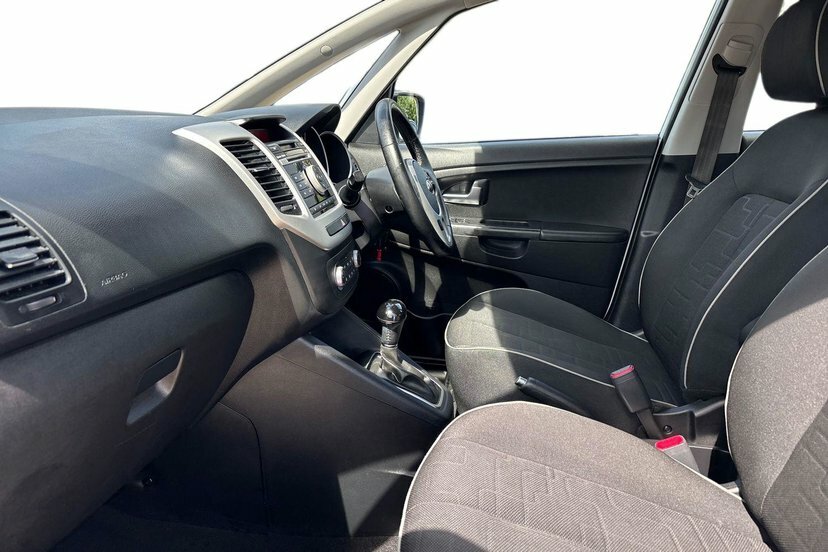 Kia Venga 1.6 2 Mpv 123 Bhp White #2