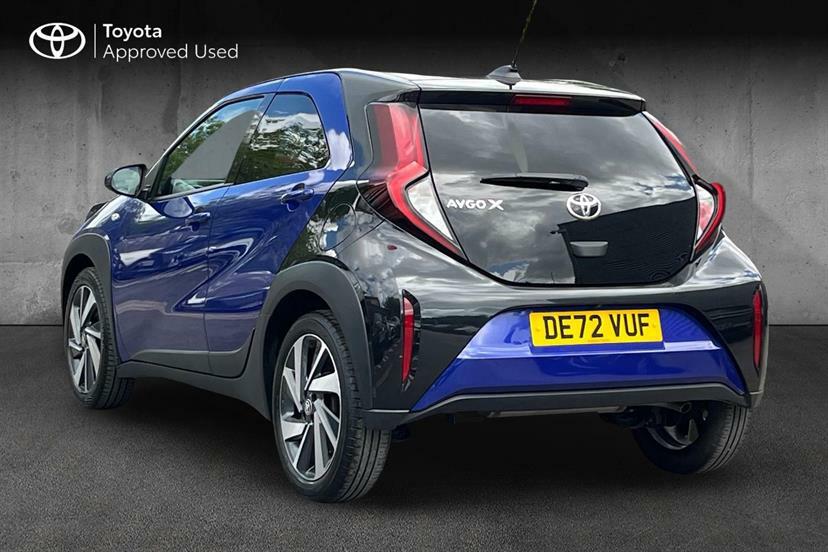 Toyota Aygo X 1.0 Vvt-i Edge Black #3