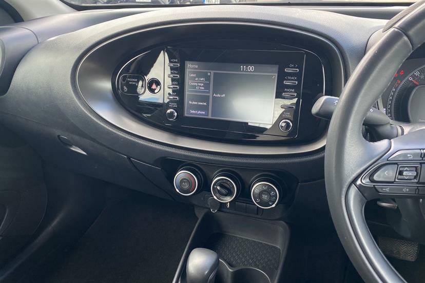 Toyota Aygo X 1.0 Vvt-i Pure Black #5