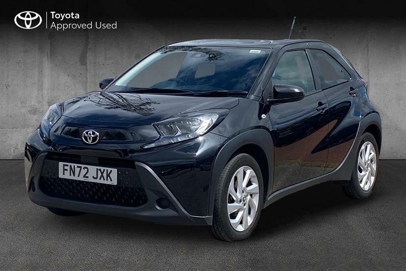 Toyota Aygo X 1.0 Vvt-i Pure Black #3