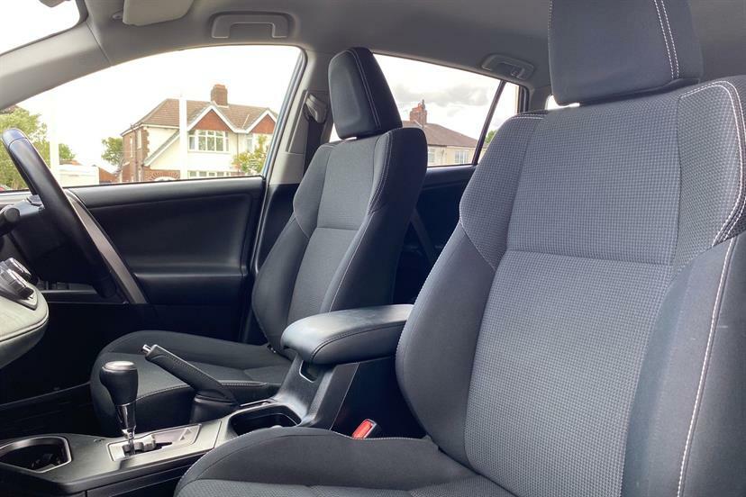 Toyota Rav 4 Rav4 Excel Hev Cvt Red #30