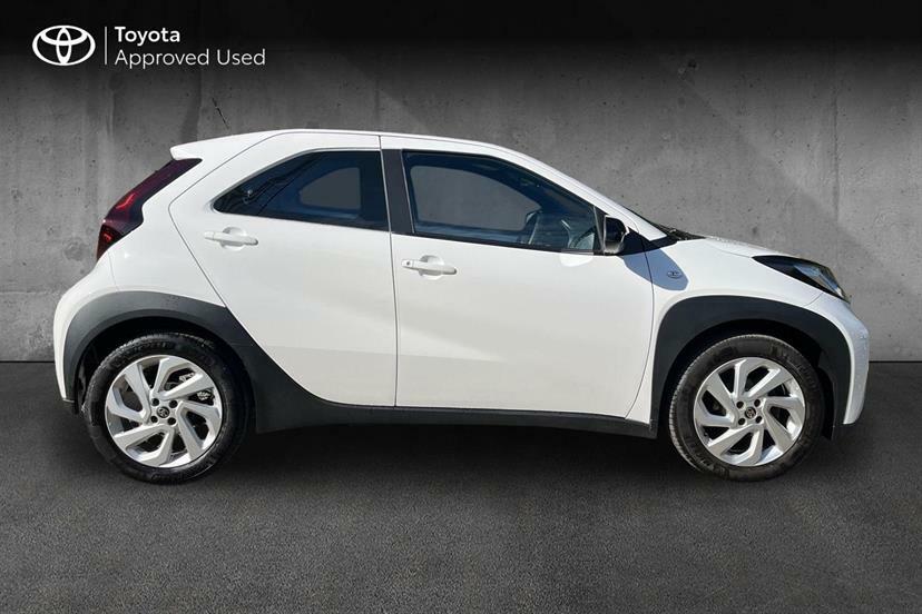 Toyota Aygo X 1.0 Vvt-i Pure White #4