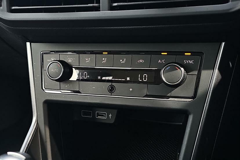 Volkswagen Polo Se 65 Bhp White #7