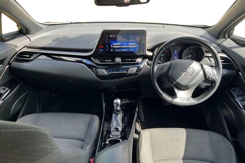 Toyota C-Hr 1.8 Hybrid Dynamic Cvt White #6