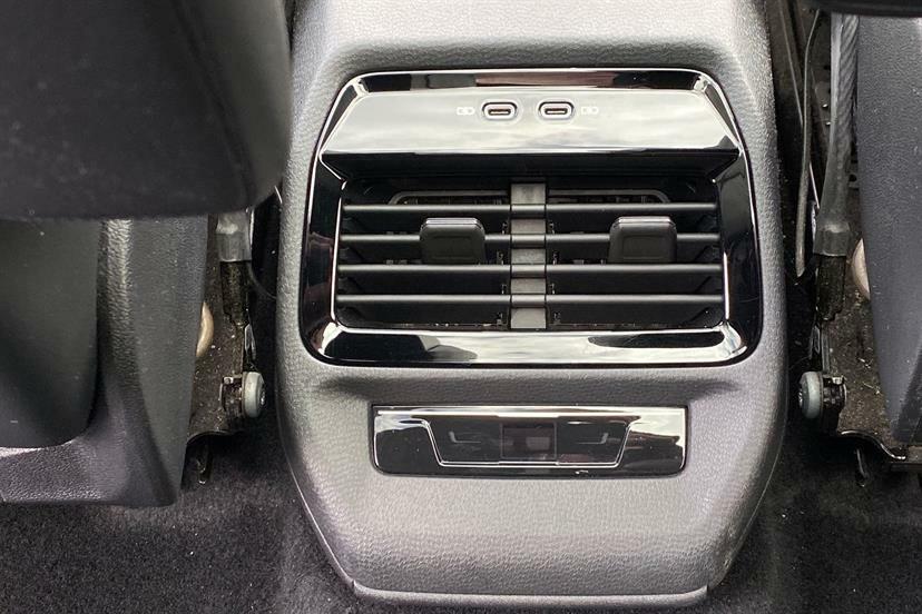 Volkswagen ID.4 150Kw Max Pro Performance 77Kwh Red #23