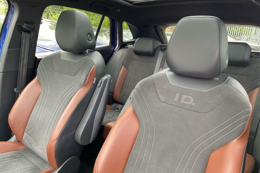Volkswagen ID.4 150Kw Max Pro Performance 77Kwh Red #19