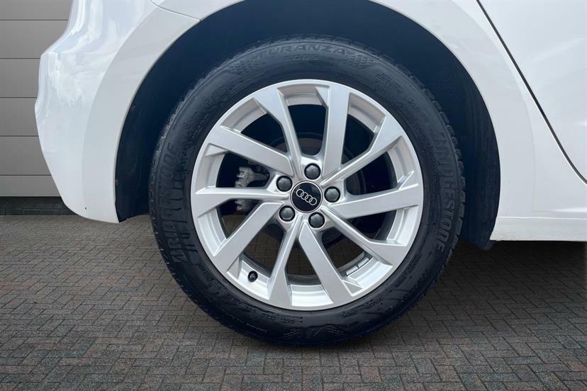 Audi A1 30 Tfsi 110 Sport White #5