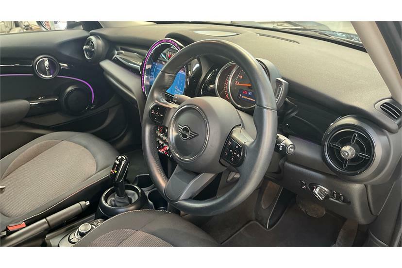 Mini Hatch 1.5 Cooper Classic Black #6