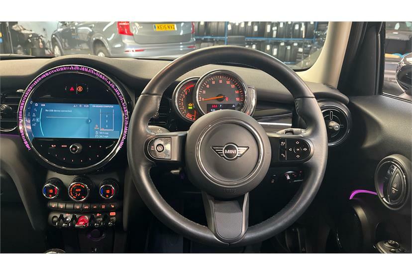 Mini Hatch 1.5 Cooper Classic Black #5