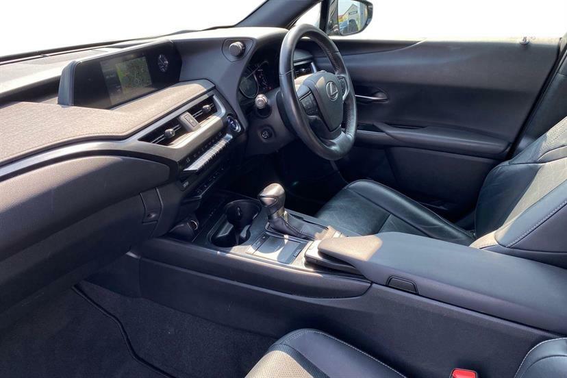 Lexus UX 250H 2.0 Cvt Premium Plustechsoundsunroof Silver #2