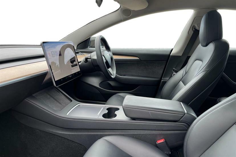 Tesla Model 3 Standard Plus Black #2