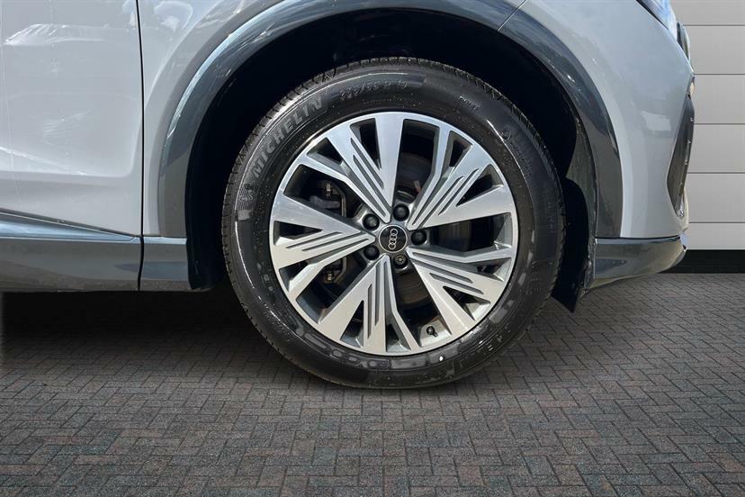Audi Q4 E Tron 150Kw 40 82Kwh Sport Grey #5
