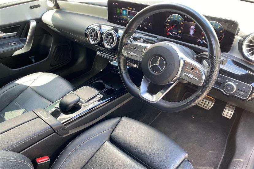 Mercedes-Benz CLA Class 200 Amg Line Executive Tip Blue #5