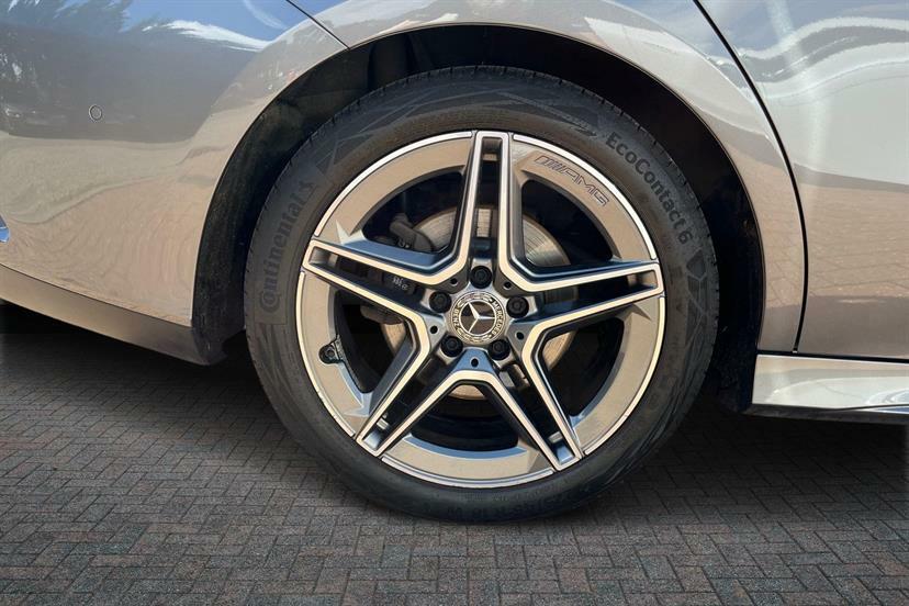 Mercedes-Benz CLA Class 200 Amg Line Premium Tip Grey #4