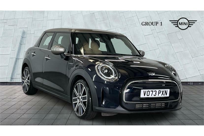 Mini Hatch 1.5 Cooper Exclusive Black