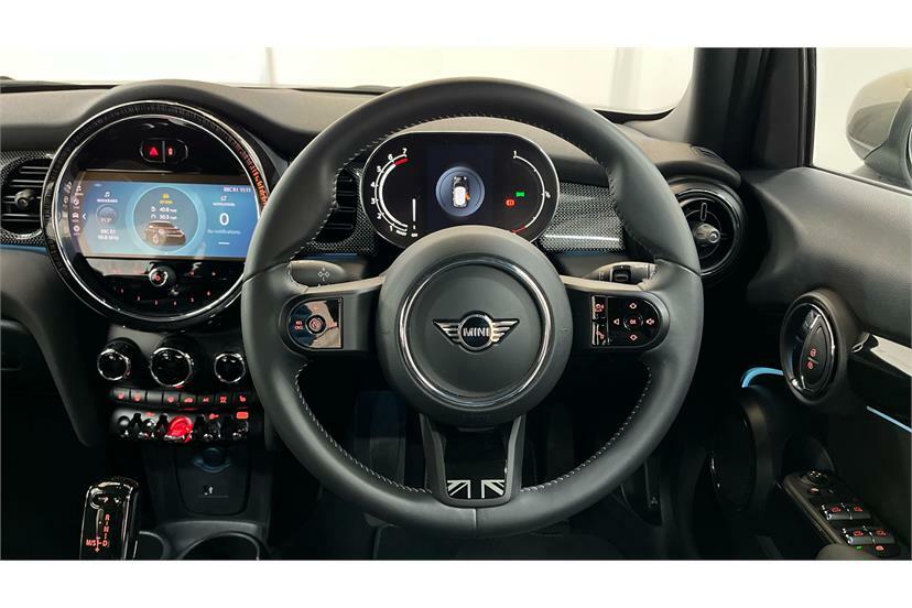 Mini Hatch 1.5 Cooper Exclusive Black #5