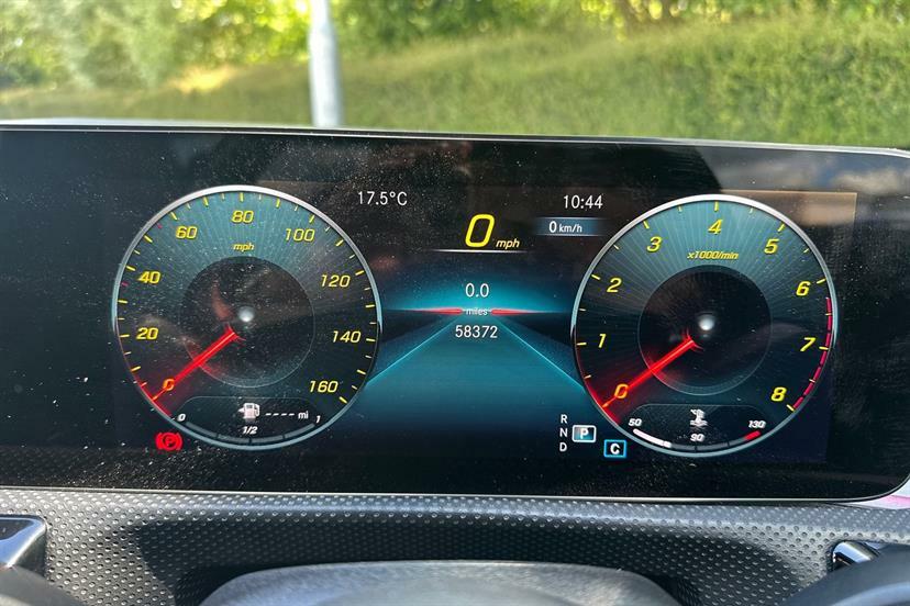 Mercedes-Benz CLA Class 200 Amg Line Premium Tip Grey #5
