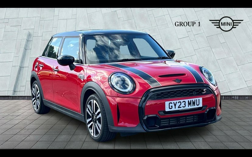 Mini Hatch 5-Door Hatch Cooper S Exclusive Red