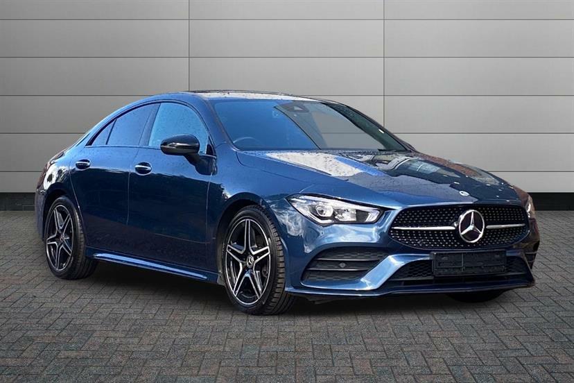 Mercedes-Benz CLA Class 180 Amg Line Premium Tip Blue