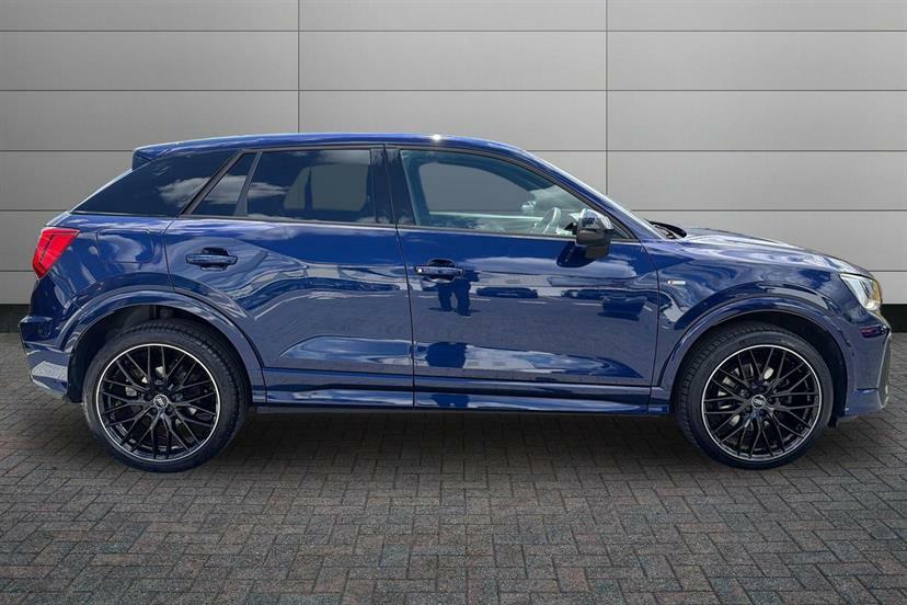 Audi Q2 35 Tfsi Black Edition S Tronic Blue #4