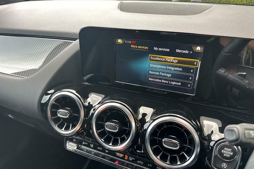 Mercedes-Benz GLA Class Gla 200 Amg Line Executive Grey #21