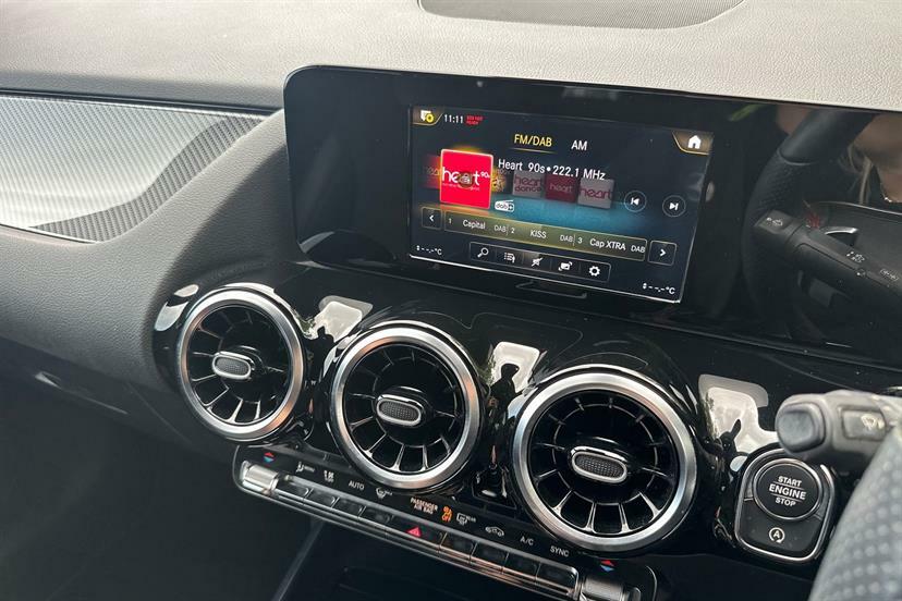 Mercedes-Benz GLA Class Gla 200 Amg Line Executive Grey #17