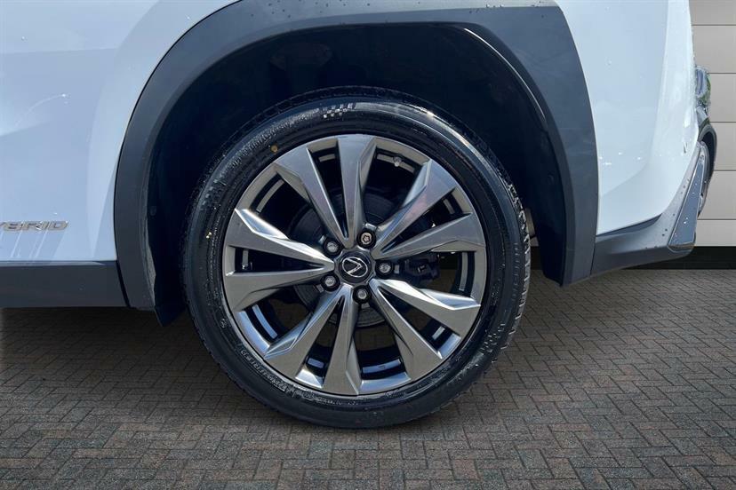 Lexus UX 250H E4 2.0 F-sport Cvt Takumi Pack White #5