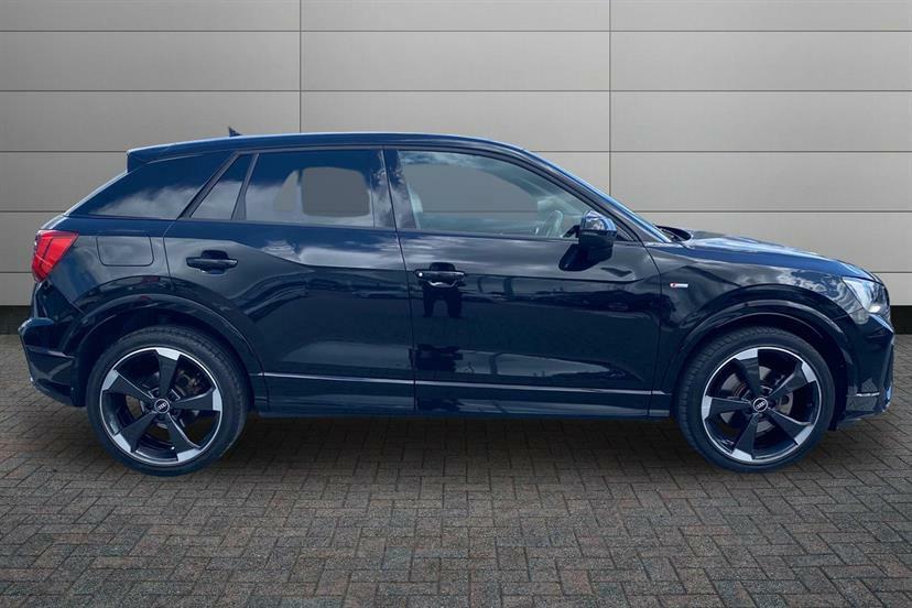 Audi Q2 35 Tfsi Black Edition S Tronic Black #4