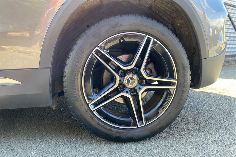 Mercedes-Benz GLA Class 200 Amg Line Premium Grey #4