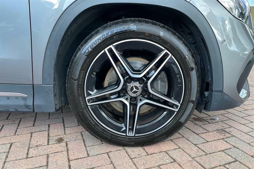 Mercedes-Benz GLA Class 200 Amg Line Premium Grey #4
