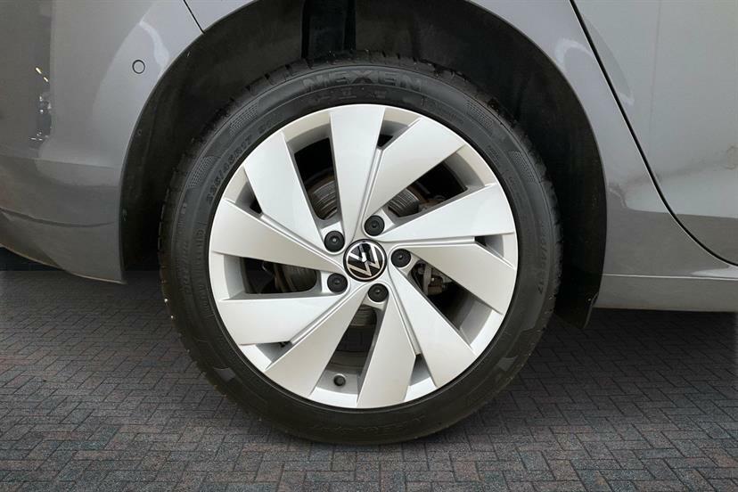 Volkswagen Golf 1.5 Tsi 204 Match Ehybrid Dsg Grey #5