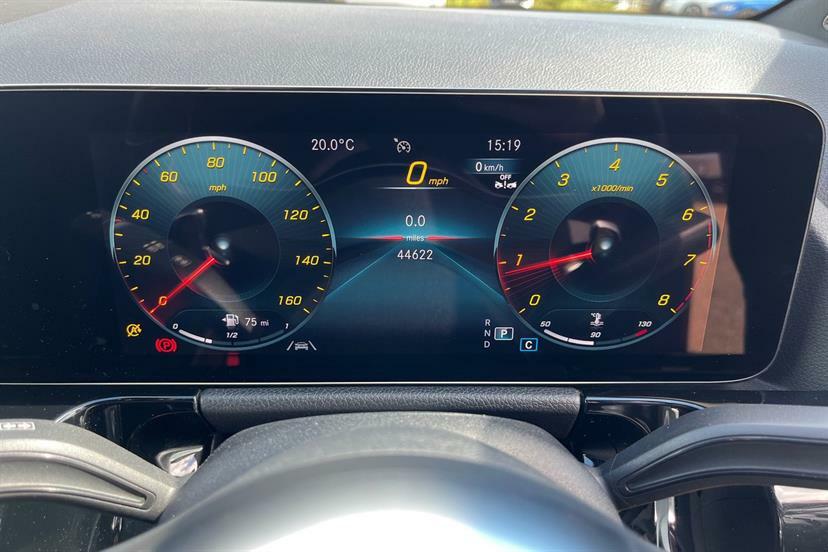 Mercedes-Benz GLA Class 200 Amg Line Premium Grey #6